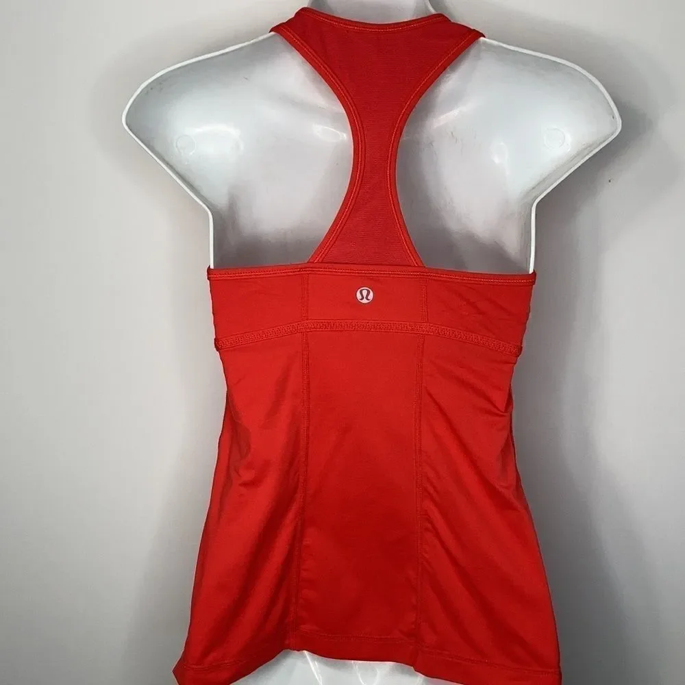 LuLulemon Tank Top With Built in Bra Woman’s Size 4